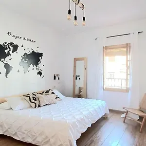  Apartamento Limerencia: Tu Hogar En Blanco Pueblo España