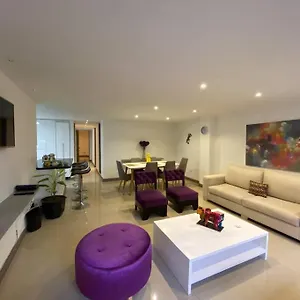 Amplio Apartamento Amoblado En Mlb201 Medellín